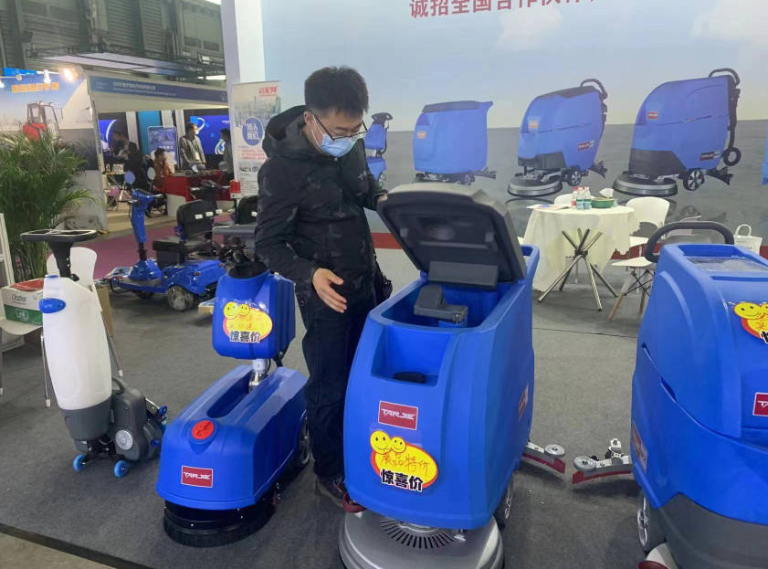 安顺坦洁洗地机公司致力于电动洗地机的生产、销售和服务百家